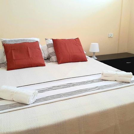Perfectly Located Apartment With Pool Playa de las Americas  Luaran gambar