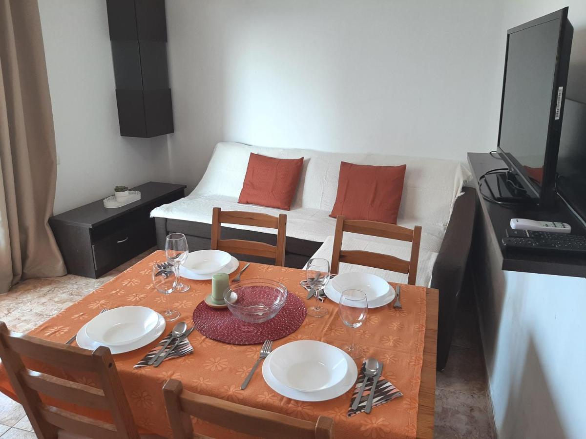 Perfectly Located Apartment With Pool Playa de las Americas  Luaran gambar