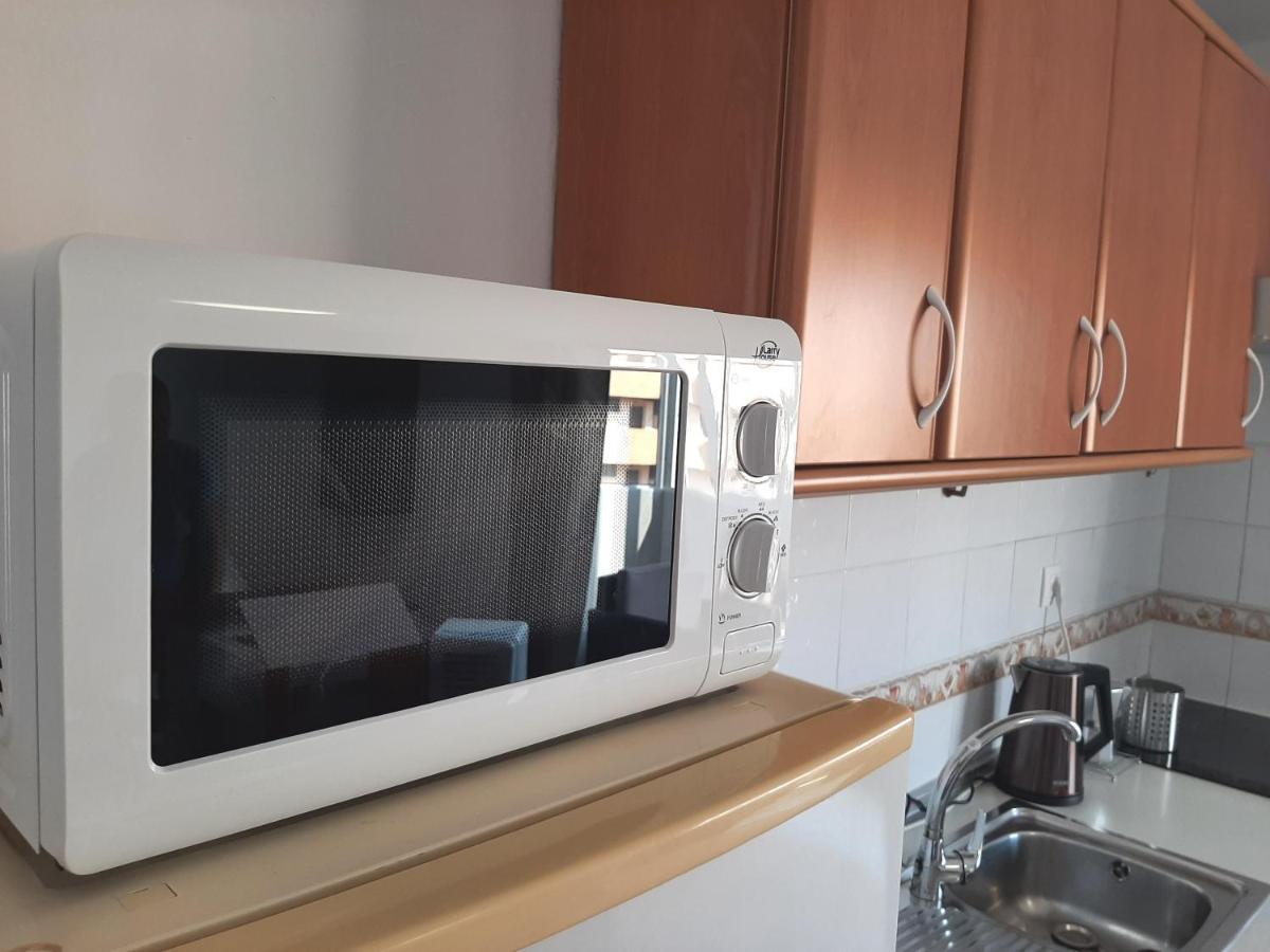 Perfectly Located Apartment With Pool Playa de las Americas  Luaran gambar