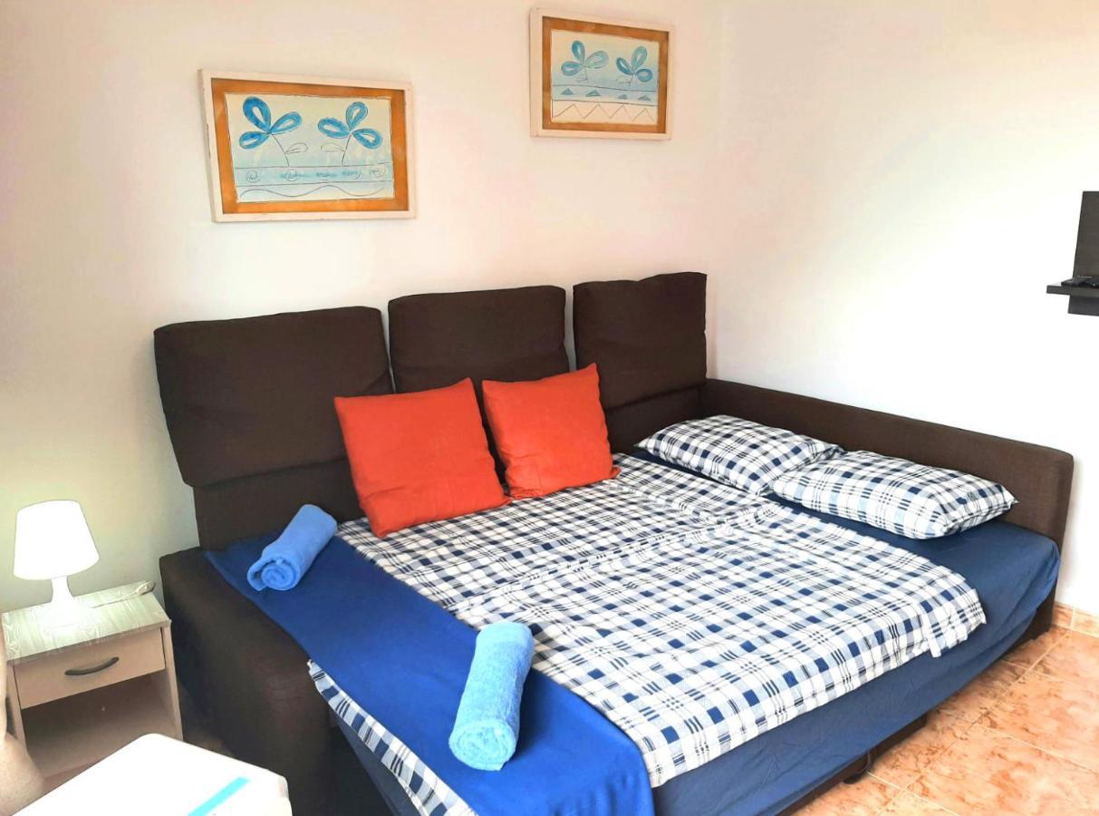 Perfectly Located Apartment With Pool Playa de las Americas  Luaran gambar